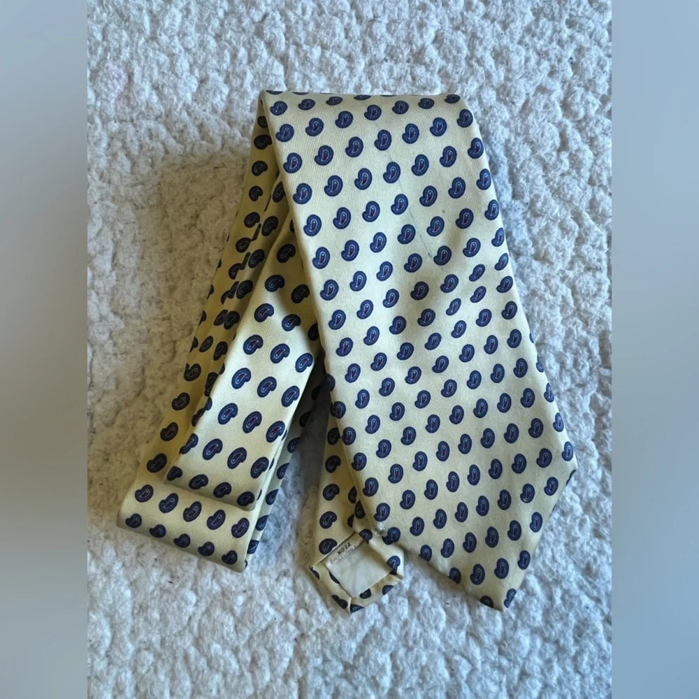 Vintage Saddle Club 100% silk paisley yellow tie